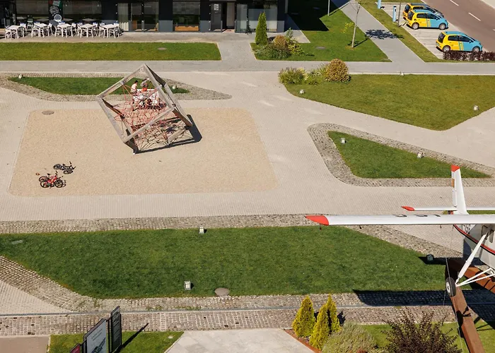 The Alley By Kanopian