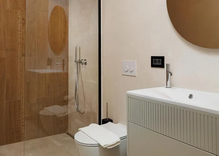 The Alley By Kanopian Braşov